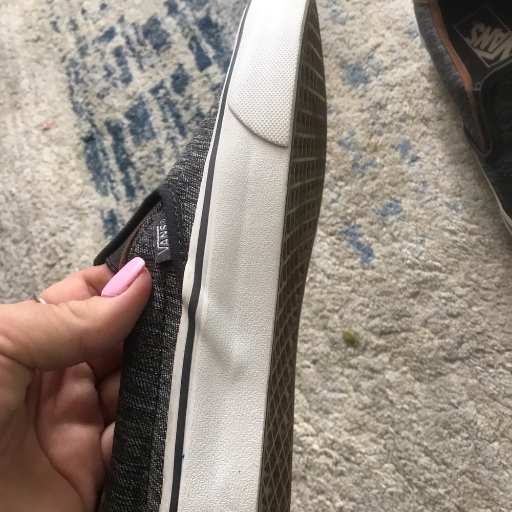 Vans - Picture 2 of 8